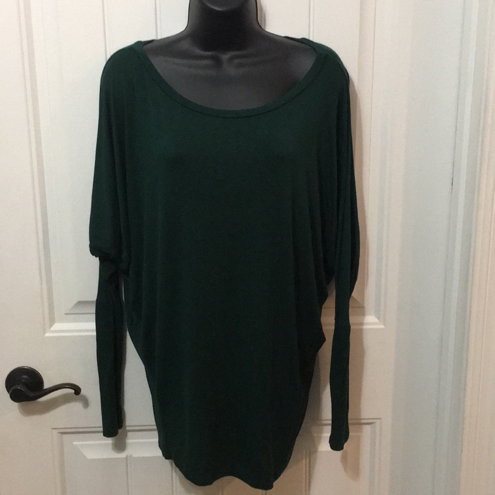 Emerald green piko pull over